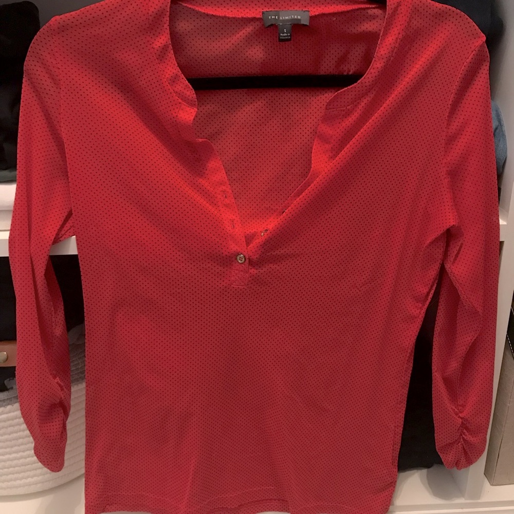 Pretty coral color! The Limited sheer 3/4 sleeve top